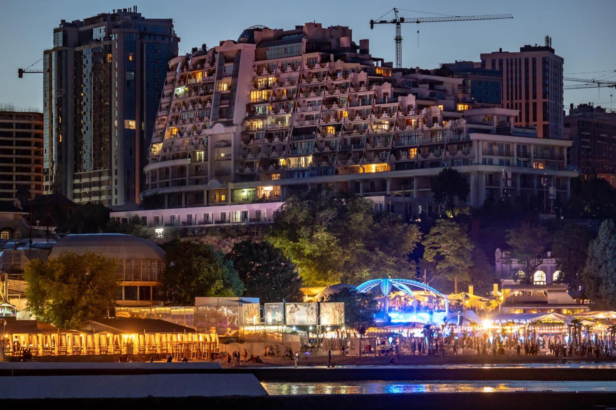 Apart Hotel D'Monica Odesa Exterior photo